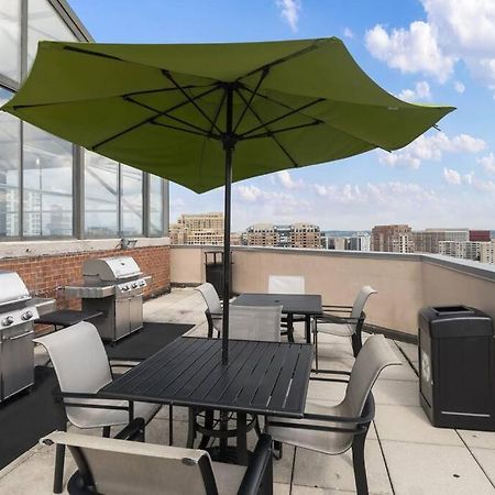 Incredible Apartment With Rooftop In Pentagon City Arlington Buitenkant foto