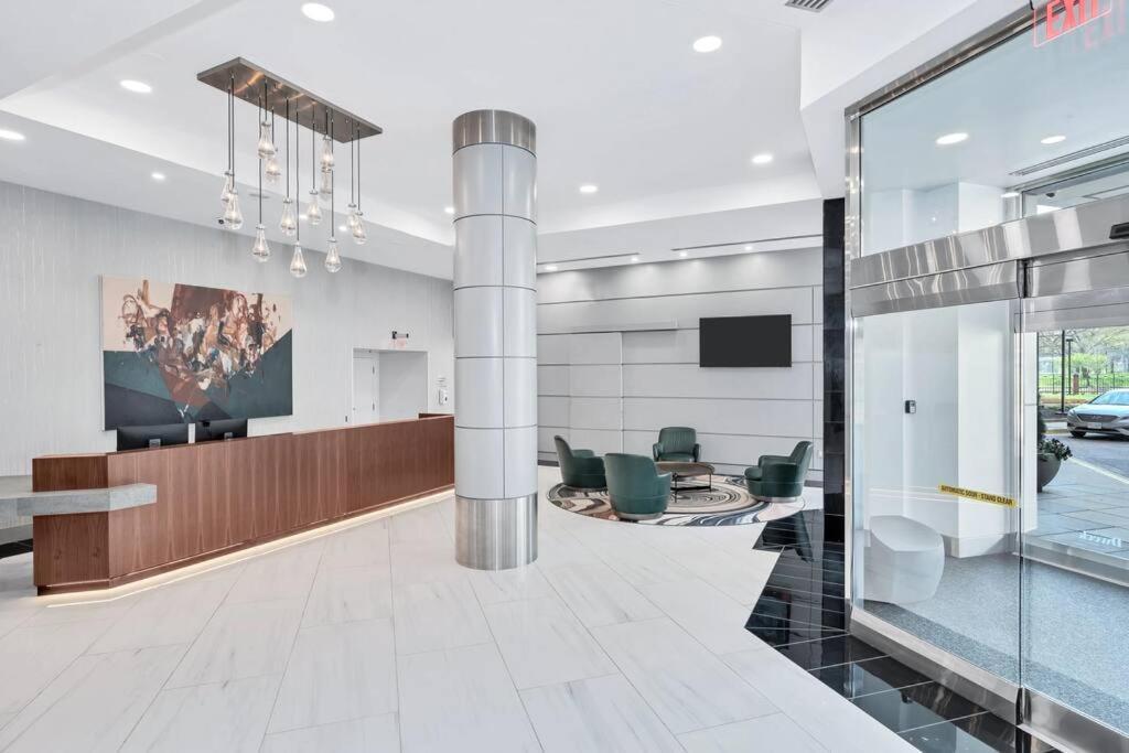 Incredible Apartment With Rooftop In Pentagon City Arlington Buitenkant foto
