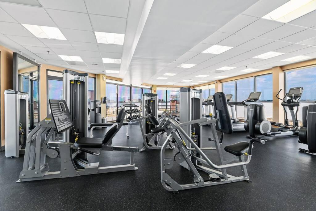 Incredible Apartment With Rooftop In Pentagon City Arlington Buitenkant foto