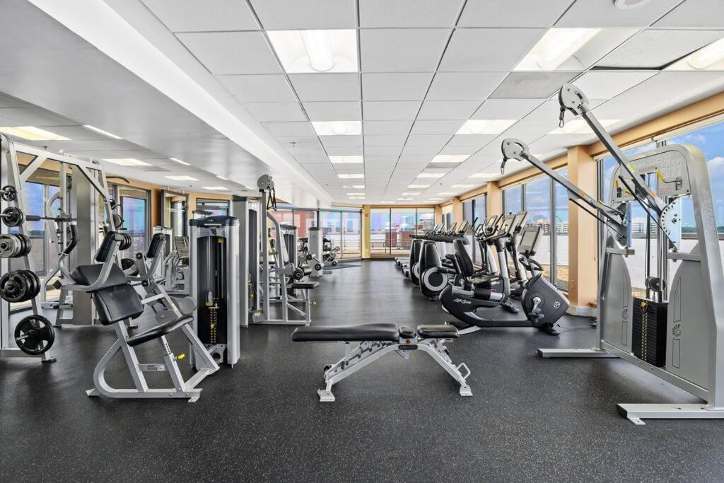 Incredible Apartment With Rooftop In Pentagon City Arlington Buitenkant foto