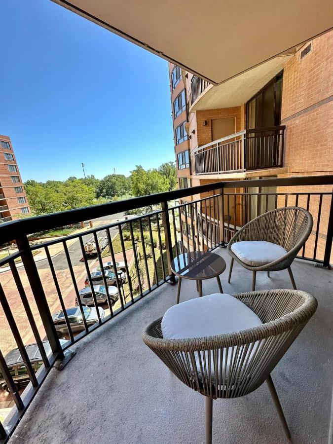 Incredible Apartment With Rooftop In Pentagon City Arlington Buitenkant foto